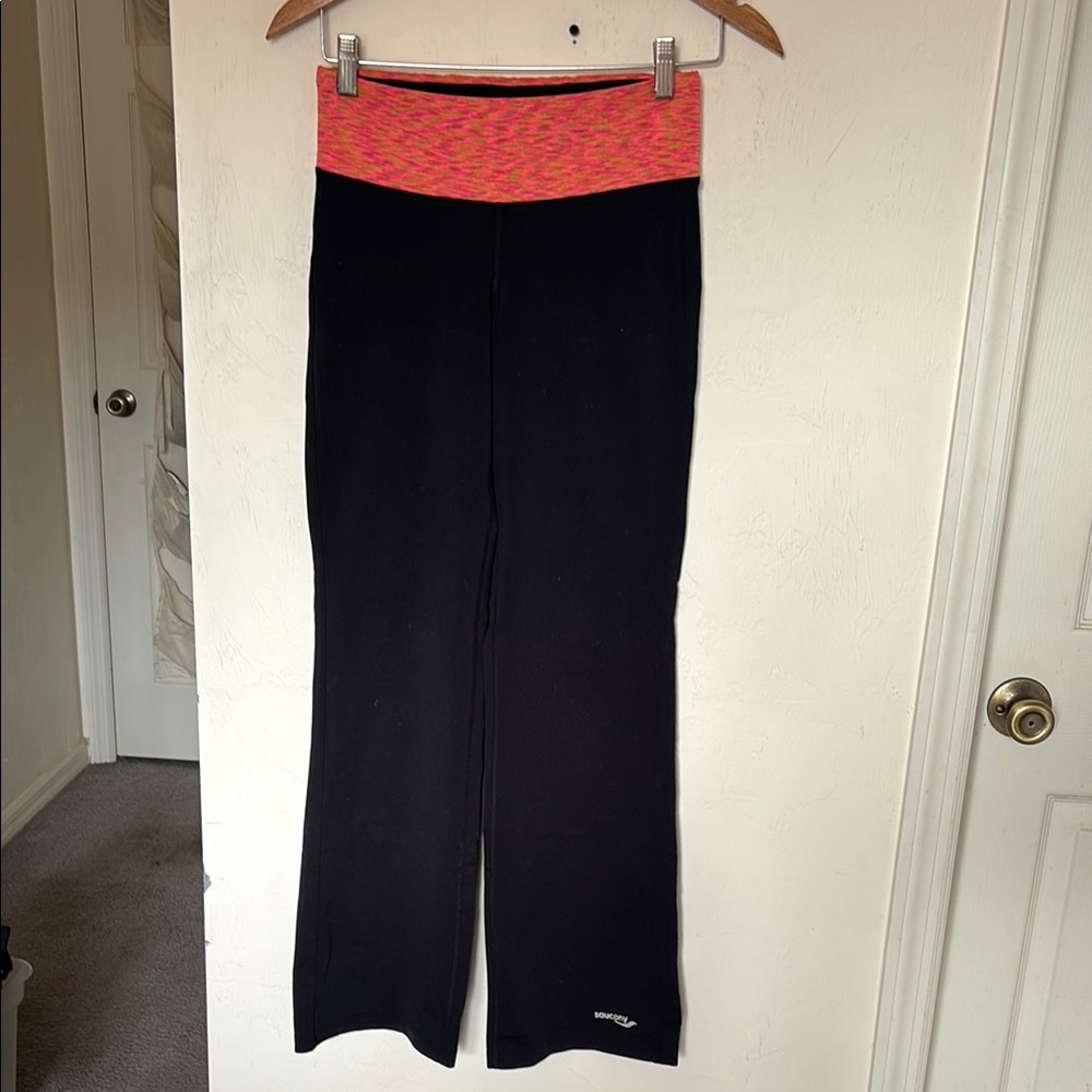 Saucony Black and Pink Women's Activewear